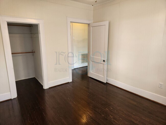 Building Photo - This Hillcrest Bungalow is just what you w...
