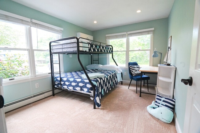 Building Photo - 48 Fales Ave