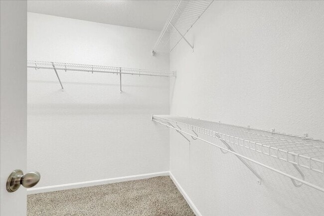 Building Photo - 566 Del Mar Cir