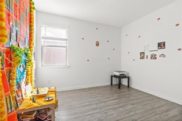 Building Photo - 3505 Riverside Dr