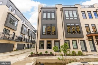 Building Photo - 39 Lower Service Ct NW