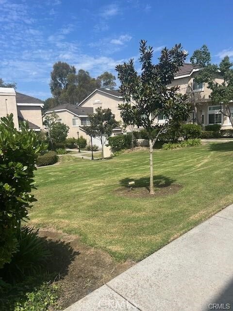 Building Photo - 2300 Maple Ave