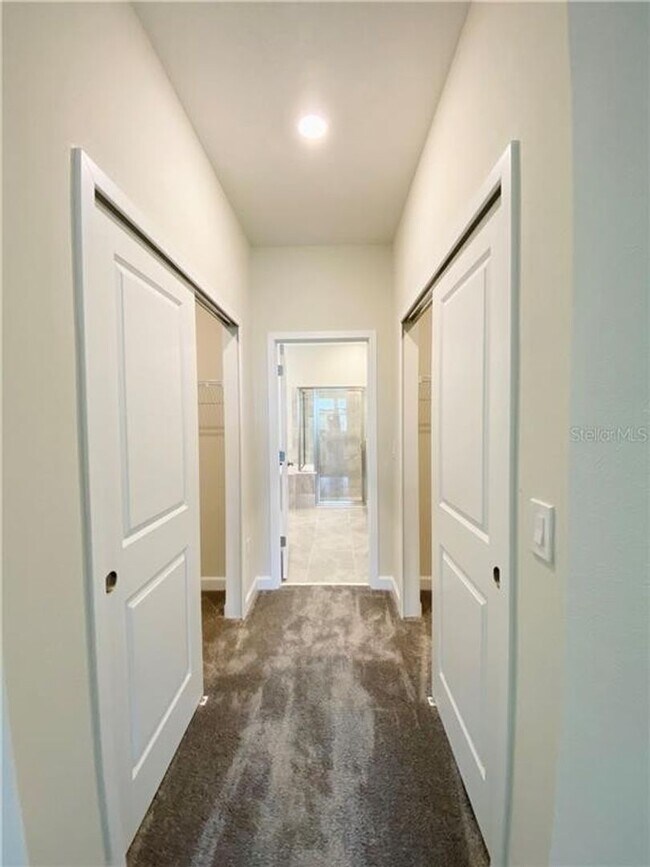 Building Photo - Gorgeous brand new house 4 bedrooms 3.5 bathrooms lake view