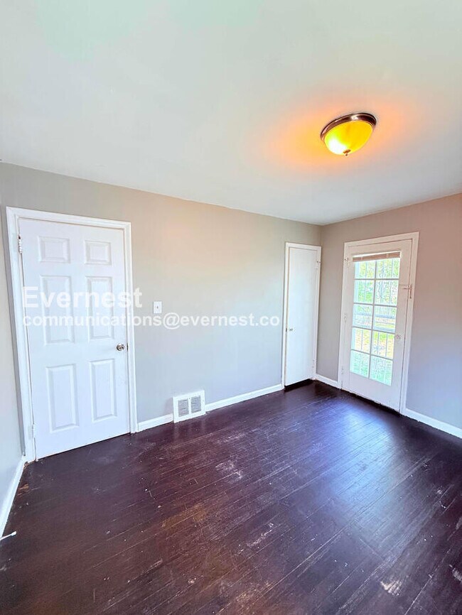 Building Photo - 8270 Trinity St