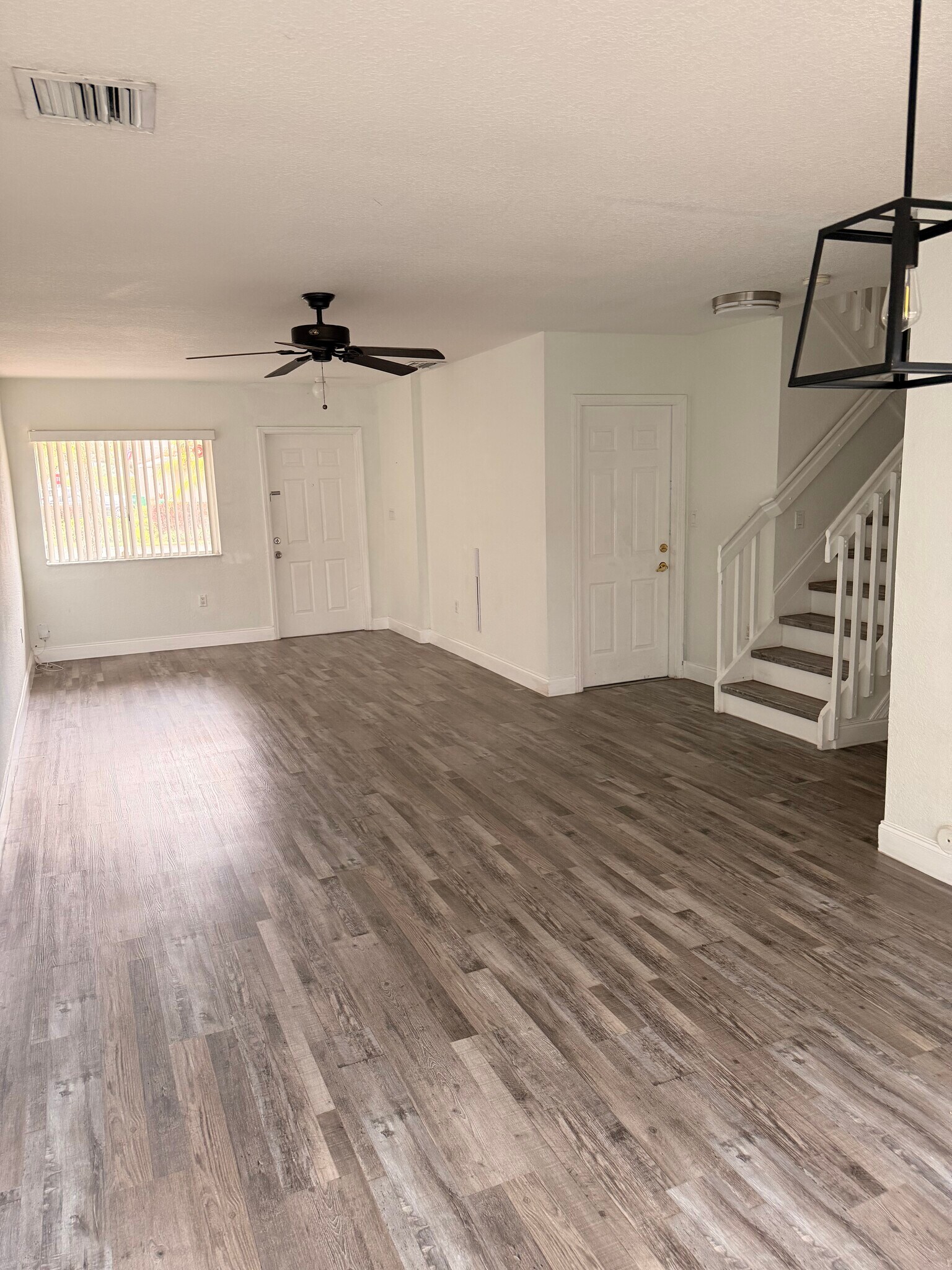 Building Photo - 4942 Garden Ct