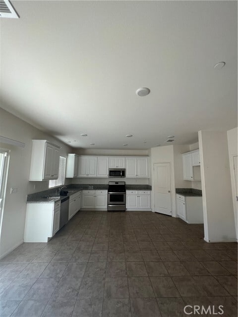 Building Photo - 11072 Longfield Ln