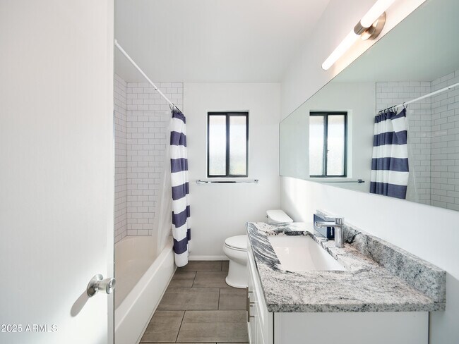 Building Photo - 4535 N 75th Pl