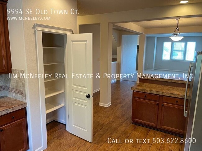 Building Photo - 9994 SE Old Town Ct