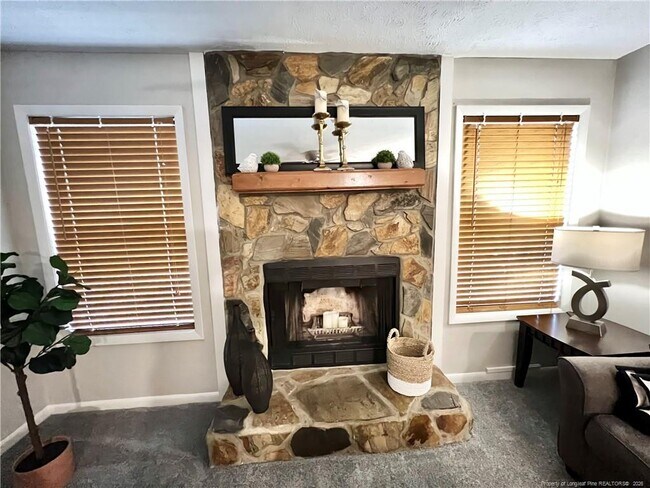 Building Photo - 6792 Willowbrook Dr