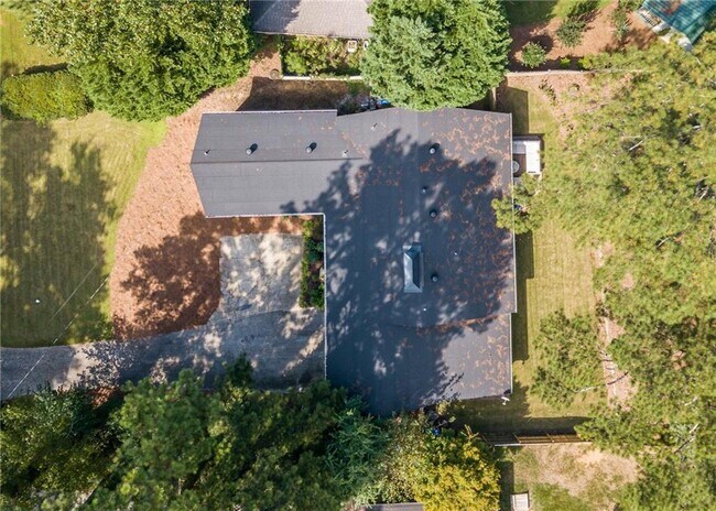 Building Photo - 1723 Dunwoody Pl NE