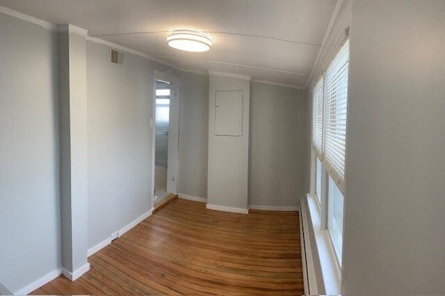 Building Photo - 1820 Pine Ter