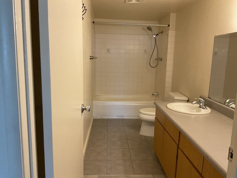 Building Photo - 99-580 Honohina St