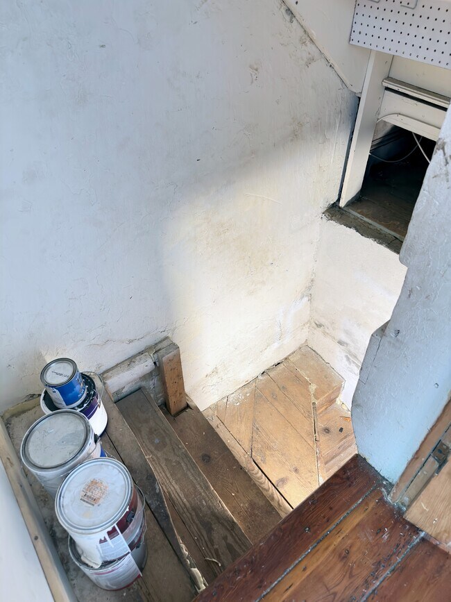 Building Photo - 1232 N Hancock St