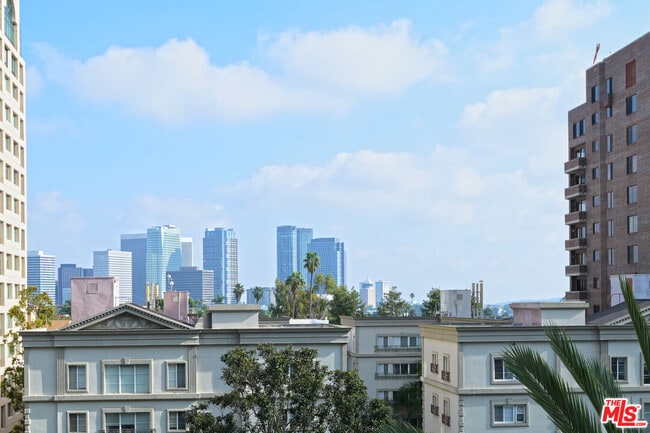 Building Photo - 10535 Wilshire Blvd