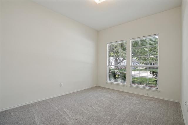 Building Photo - 308 Sycamore Dr