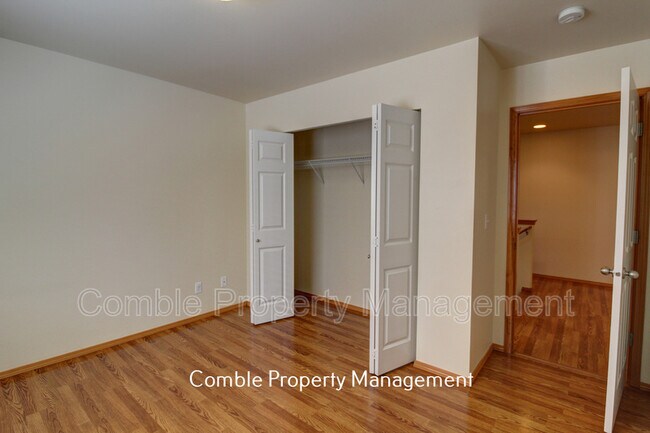 Building Photo - 16115 40th Ave SE