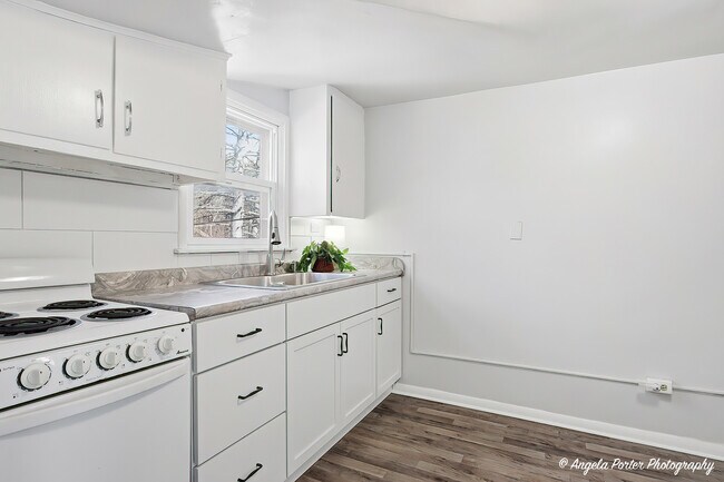 Building Photo - 10219 W Illinois Ave