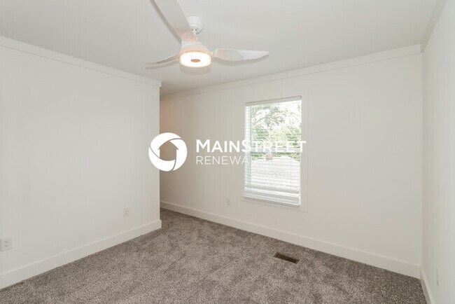 Building Photo - 3 Bedroom Pet-Friendly Home in Houston, TX with Main Street Renewal