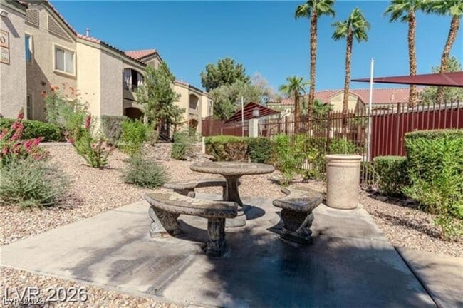 Building Photo - 7885 W Flamingo Rd