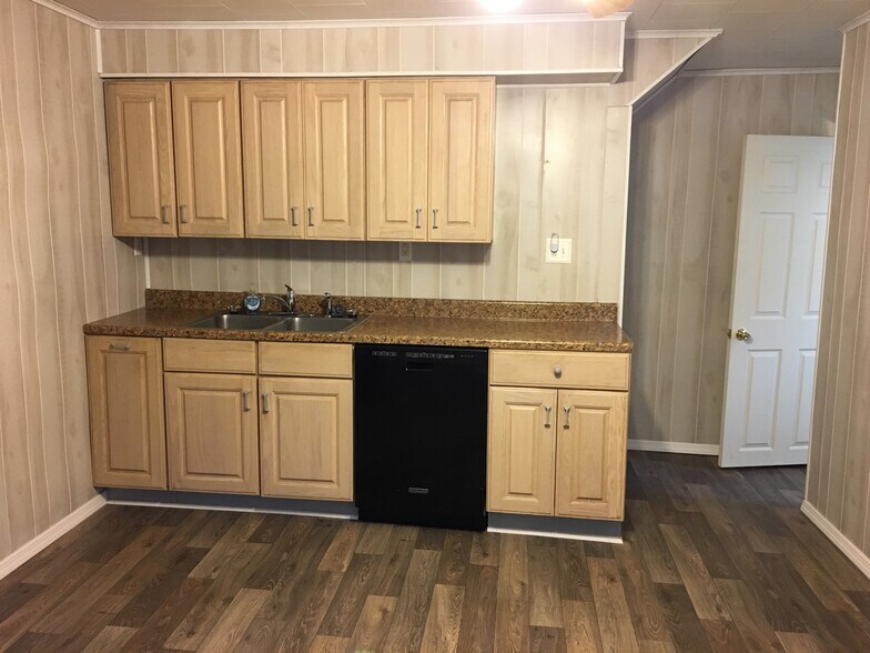 Building Photo - 1120 5th Avenue