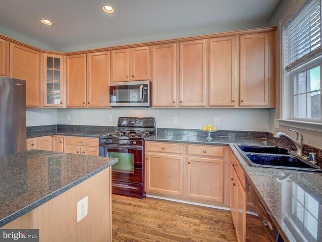 Building Photo - 42451 Magellan Square