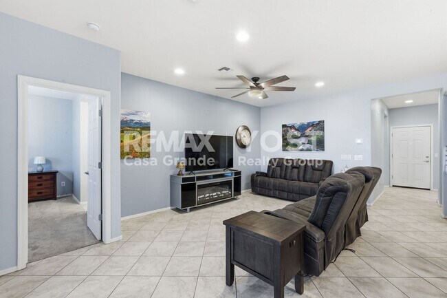 Building Photo - Move-In Ready Desert Gem with Stylish Furnishings & Private Backyard!