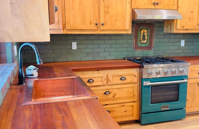 Building Photo - 5333 Wilderness View Dr