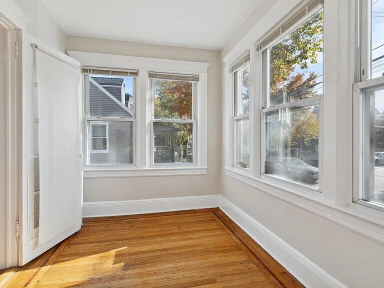 Building Photo - 832 Calhoun Ave