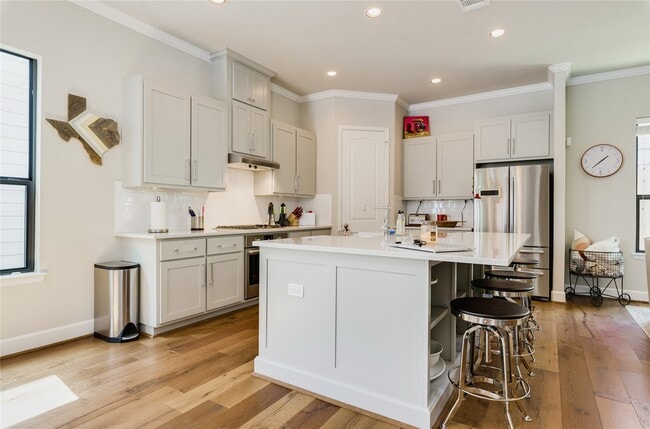 Building Photo - 4014 Woodhead St