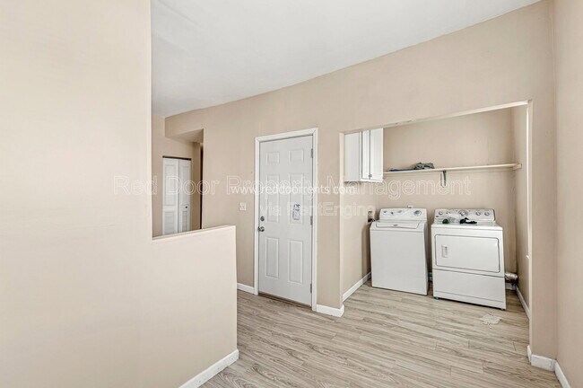 Building Photo - 55 W Fall Creek Pkwy S Dr