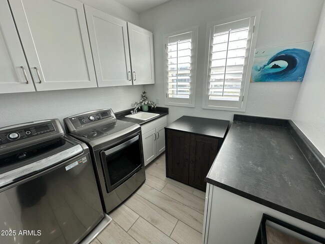 Building Photo - 3645 N 56th St