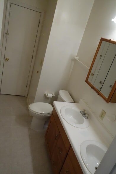 Building Photo - 106 Woodland Ct
