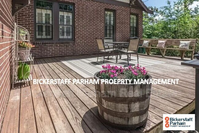 Building Photo - 1409 16th Ave