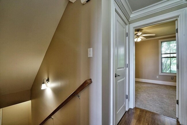 Building Photo - 307 Le Gran Bend