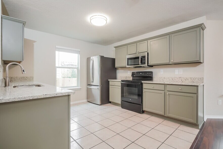 Building Photo - 11012 Dublin Pl