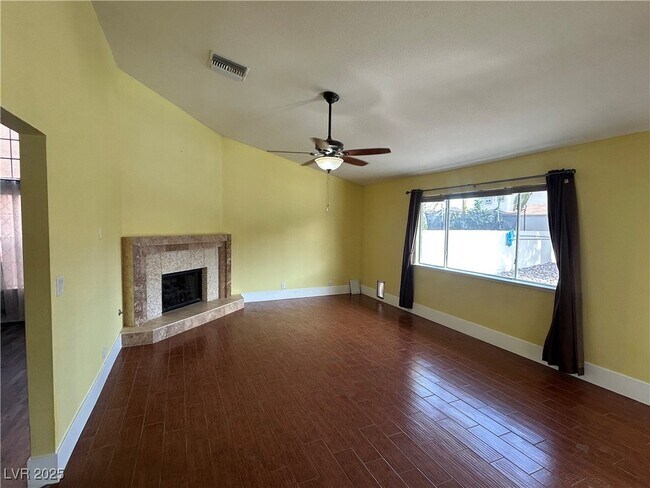 Building Photo - 3436 N Tenaya Wy