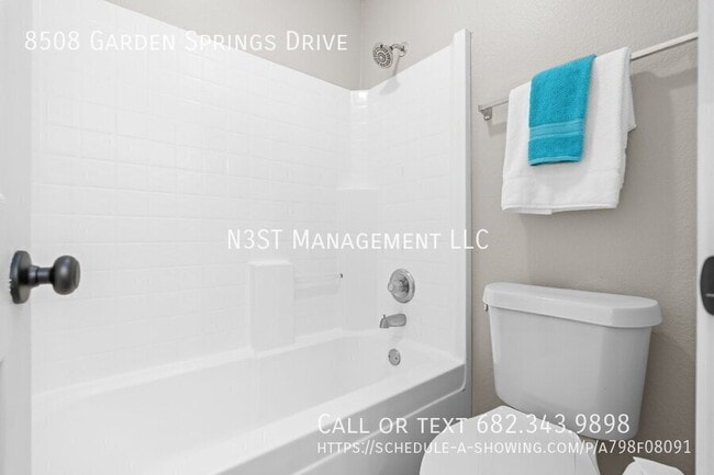Building Photo - 8508 Garden Springs Dr