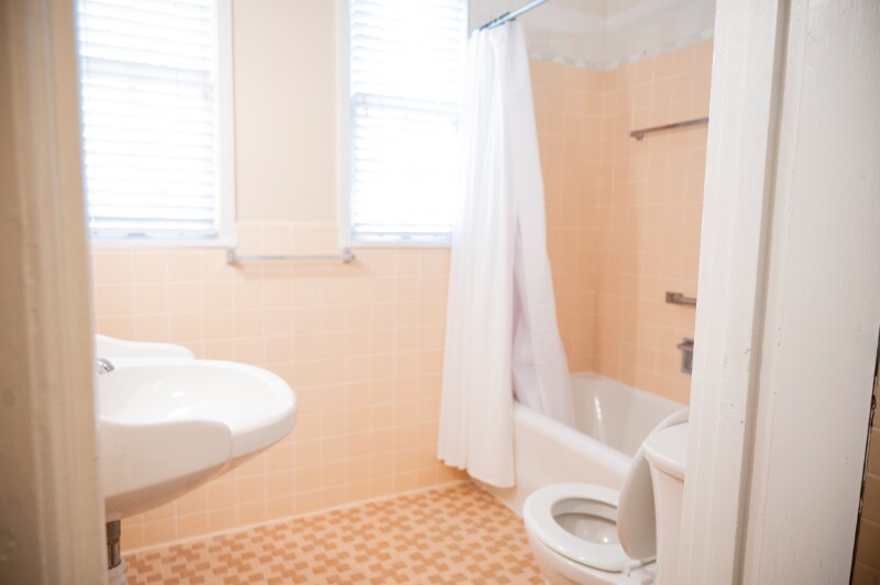 Building Photo - 1115 7th St N