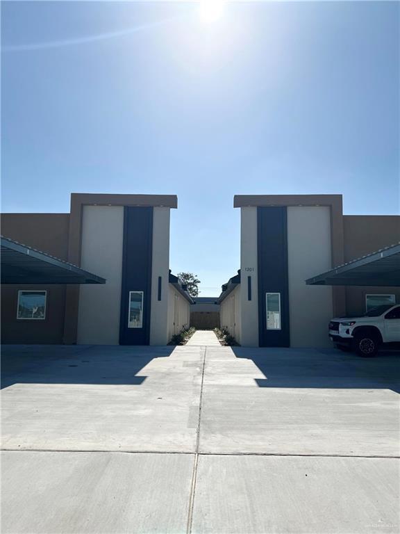 Building Photo - 1201 Waterfall Ave