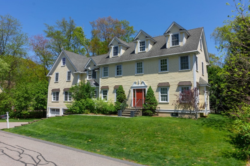 Building Photo - 15 Edgemoor Cir