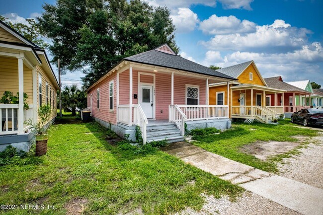 Building Photo - 1945 Redell St