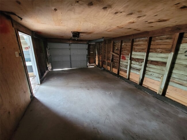 Building Photo - 1623 Ave N 1/2