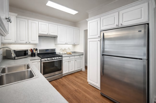 Building Photo - Stunning 3-Bedroom Home on with Panoramic Ocean Views!