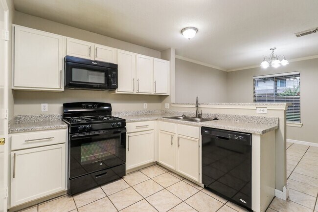 Building Photo - 11710 Sandy Stream Dr
