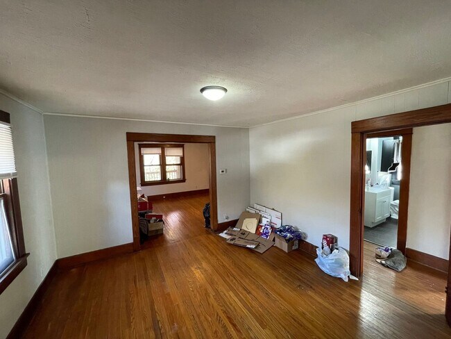 Building Photo - 1501 S Spring St