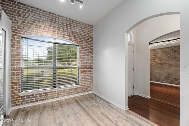 Building Photo - 12239 Plumbridge Ln