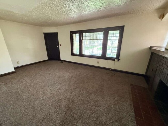 Building Photo - 17926 E Park Dr