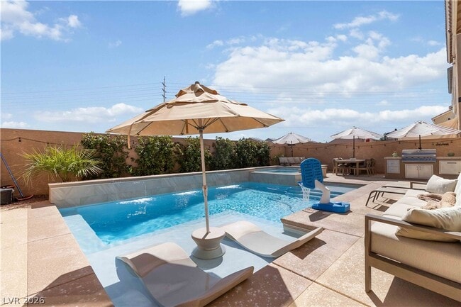 Building Photo - 9758 Hawk Crest St