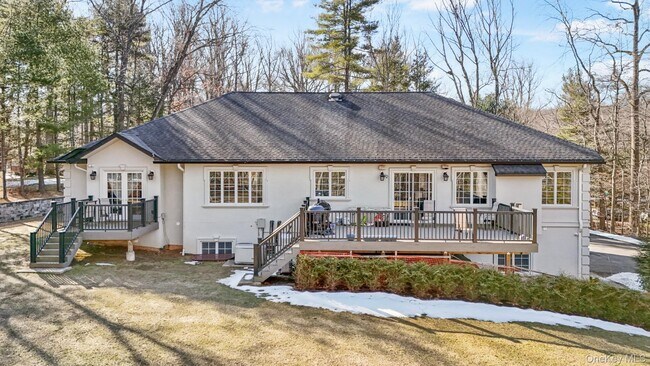 Building Photo - 13 White Birch Dr