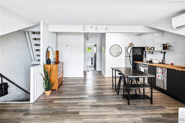 Building Photo - 38 E Genesee St